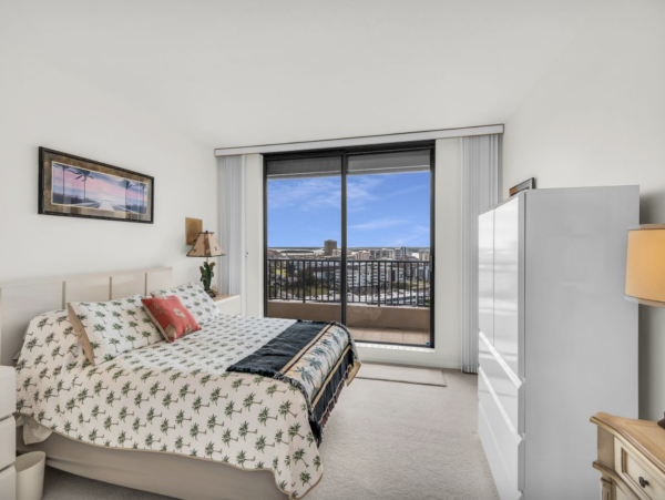 South end Marco Island Luxury Condo 3 month minimum